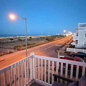 Stunning Huge House Holiday home New York