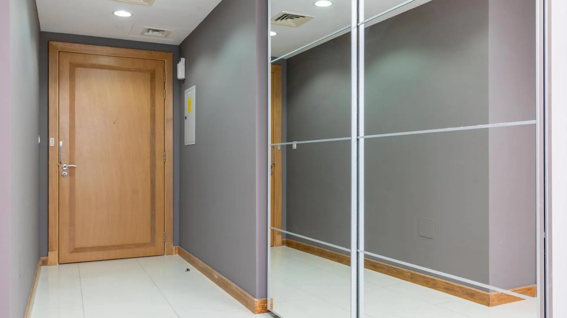 Vacay Lettings -2 Bed Iris Blue Dubai Marina Apartment